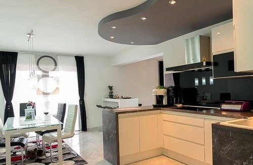 Klenovica Apartment | B&W Apartment Ćosić, shared outdoor pool, sea view, parking, great for families