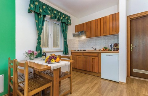 Vabriga Apartment | Beach front apartment in Tar-Vabriga with WiFi