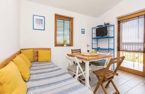 Maslenica Apartment | Beach front apartment in Maslenica