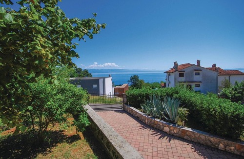 Lovran Apartment | Beach front apartment in Lovran