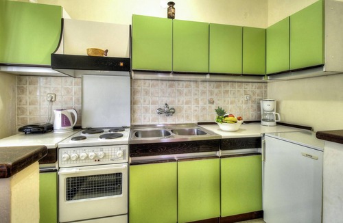 Mugeba Apartment | Beach front apartment in Porec with WiFi