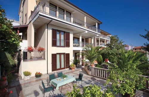 Rabac Apartment | Beach front apartment in Rabac with WiFi
