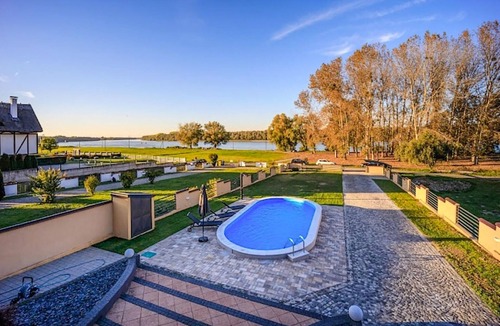 Aljmas House | Beach front home in Aljmas
