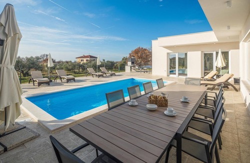 Babici House | Beach front home in Babici