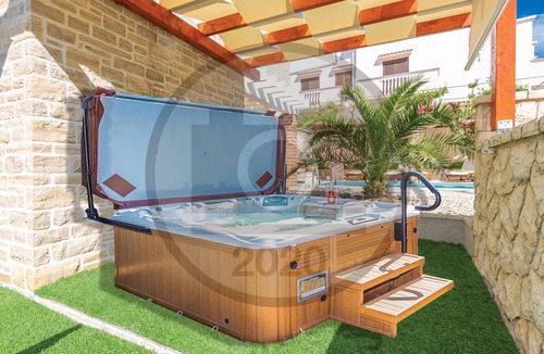Novigrad House | Beach front home in Novigrad with sauna