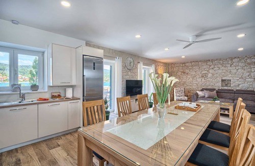 Vinisce Villa | Beach House Joy - charming waterfront villa with a heated pool for 8 guests by MyWaycation