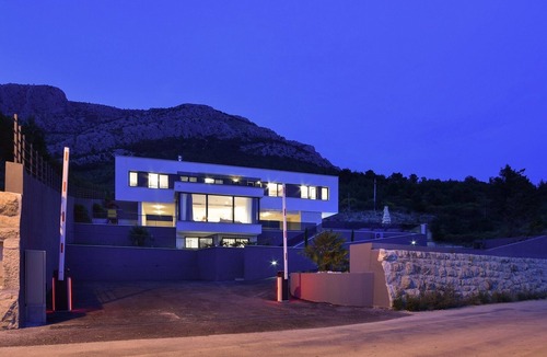 Omis Villa | Beach villa with view in Omis Croatia, Holiday Villa in Croatia on the Beach with pool