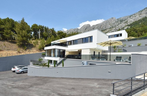 Omis Villa | Beach villa with view in Omis Croatia, Holiday Villa in Croatia on the Beach with pool