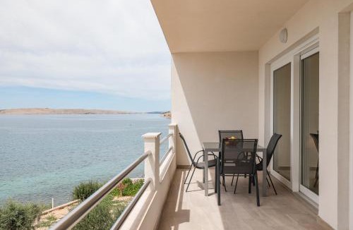 Rtina Apartment | Beachfront Apartments Tić with Seaview