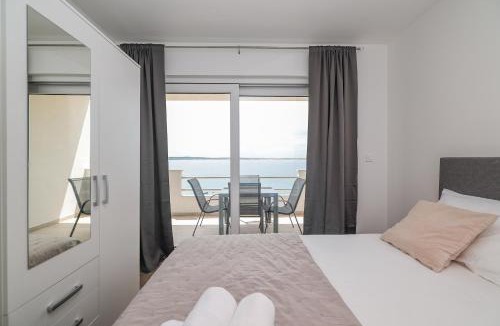 Rtina Apartment | Beachfront Apartments Tić with Seaview