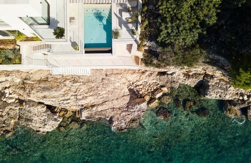 Stikovica Villa | Beachfront Comfort,Prestigious Location, Full experience,Professionally manadged