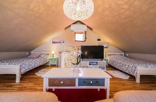 Vinjerac House | Beachfront house with hot tubVinjerac, Zadar (K-21929)