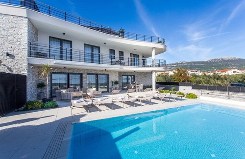 Kastel Stafilic Villa | Beachfront Villa Atlantis with Pool