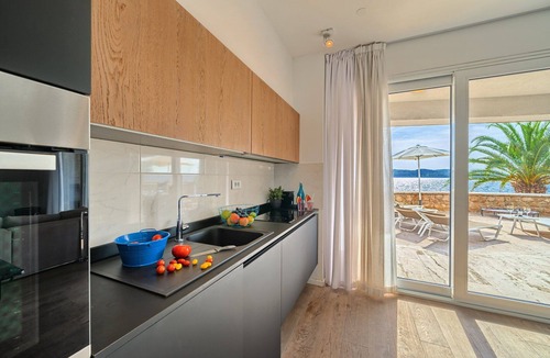Trogir Villa | Beachfront Villa Deep Blue with Pool I