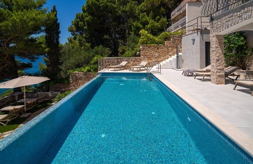 Stanici Villa | Beachfront Villa Nino, 5 bedroom villa with heated pool in Stanići