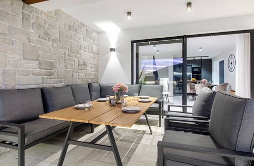 Vinisce Villa | Beachfront Villa with private Indoor Pool and stunning Sea View