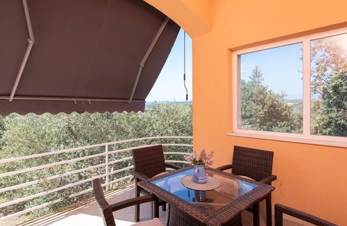 Loviste Apartment | Beautiful 2-Bedroom Apartment Nera in Lovište on Pelješac peninsula