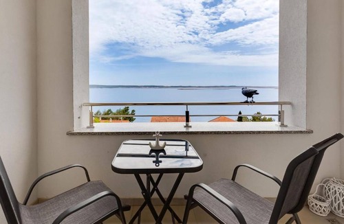Starigrad Apartment | Beautiful and modern apartment with stunning sea views.