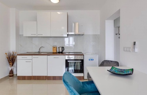 Starigrad Apartment | Beautiful and modern apartment with stunning sea views.