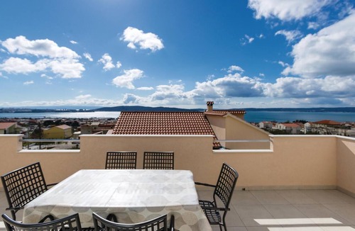Kastel Gomilica Apartment | Beautiful apartment in Kastel Gomilica with WiFi
