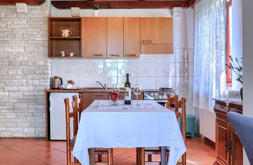 Kanfanar Apartment | Beautiful apartment for 5 guests with pool, WIFI, A/C, TV and patio