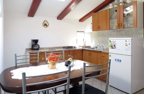 Golovik Apartment | Beautiful apartment for 5 guests with private pool, A/C, WIFI, TV and terrace