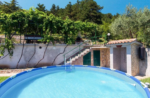 Golovik Apartment | Beautiful apartment for 5 guests with private pool, A/C, WIFI, TV and terrace