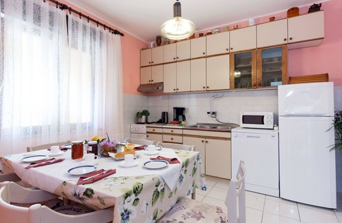 Donji Kraj Apartment | Beautiful apartment for 4 people with A/C, WIFI, TV and terrace