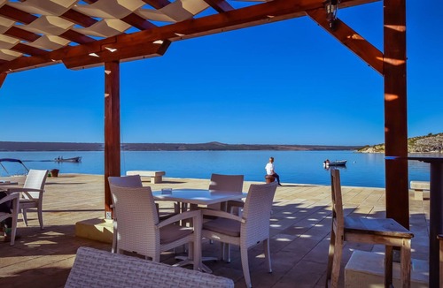 Maslenica Apartment | Beautiful apartment for 4 people with A/C, WIFI, TV and terrace