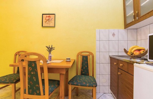 Pakostane Apartment | Beautiful apartment in Pakostane with WiFi