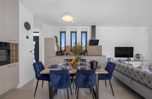 Jezera Apartment | Beautiful apartment in Jezera with WiFi