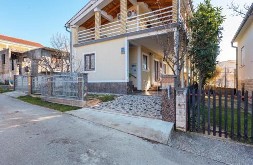 Maslenica Apartment | Beautiful Apartment in Jasenice near Sea