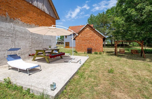 Licko Lesce Apartment | Beautiful apartment in Otocac with WiFi