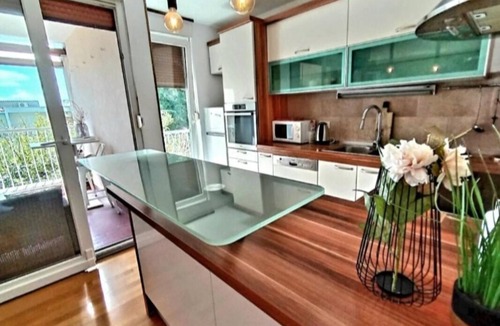 Znjan Apartment | Beautiful Apartment, Walk to Beach