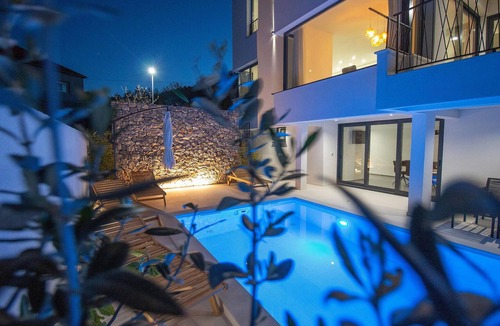Zman Apartment | BEAUTIFUL APARTMENT WITH POOL