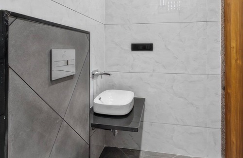 Vadodara Apartment | Beautiful & Cosy Apartment in Gotri Vadodara close to everything you need