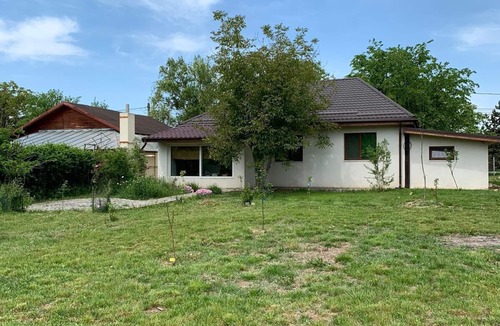 Snagov House | Beautiful fully furnished 2 Bdrm Villa with Pool, Snagov Bucharest Romania
