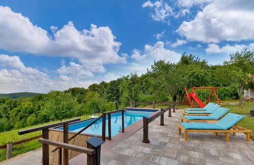 Sveti Ivan Zelina House | Beautiful home in Sveti Ivan Zelina with sauna