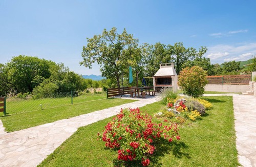 Central Dalmatia House | Beautiful home in Blato na Cetini