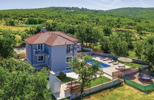 Central Dalmatia House | Beautiful home in Blato na Cetini