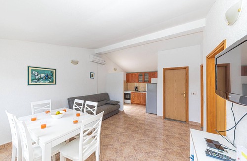 Veliki Drvenik House | Beautiful home in Drvenik Veliki