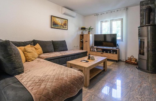 Brestovac House | Beautiful Home In Brestovac With Sauna