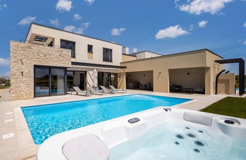 Brtonigla House | Beautiful home in Brtonigla