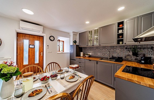 Dancanje House | Beautiful home in Dancanje