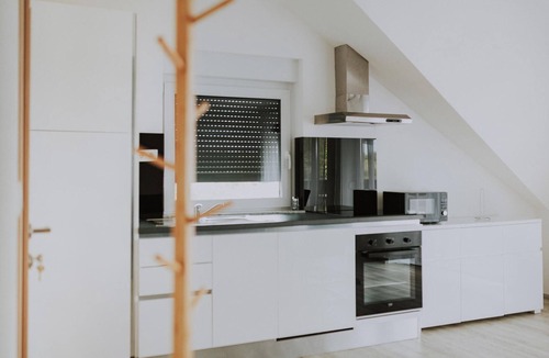 Grabrovnik House | Beautiful home in Grabrovnik with sauna