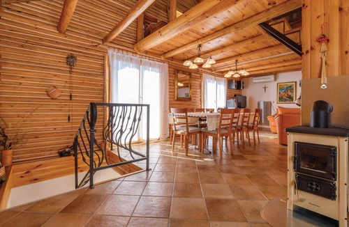 Breznik Plesivicki House | Beautiful home in Jastrebarsko with WiFi