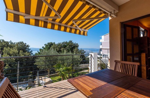Marusici House | Beautiful home in Marusici (Omis) with WiFi