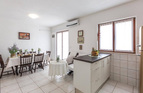 Sestanovac House | Beautiful home in Katuni