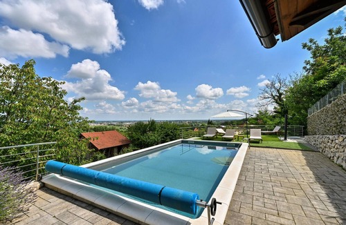 Ludbreg House | Beautiful home in Ludbreg with sauna