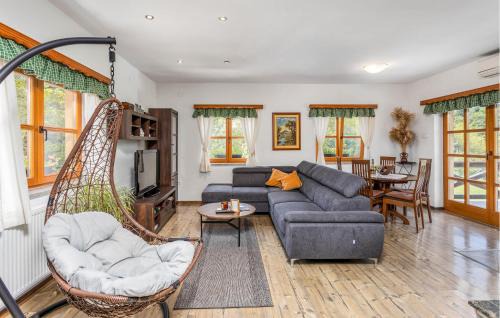 Presika House | Beautiful Home In Lukovdol With Sauna